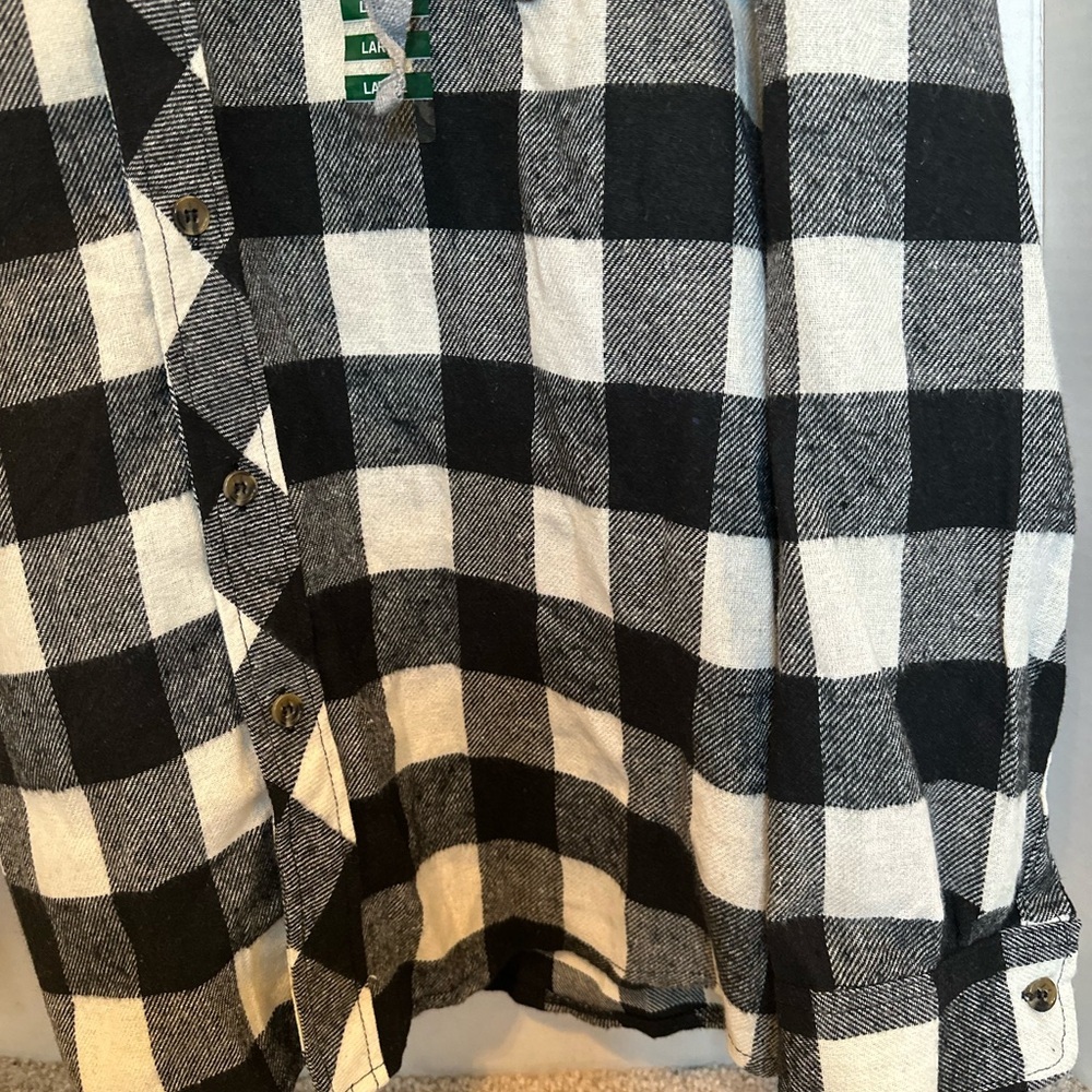 NWT Men's Black and White Plaid Hooded Button-Down Shirt Thin, size Large - Picture 3 of 5